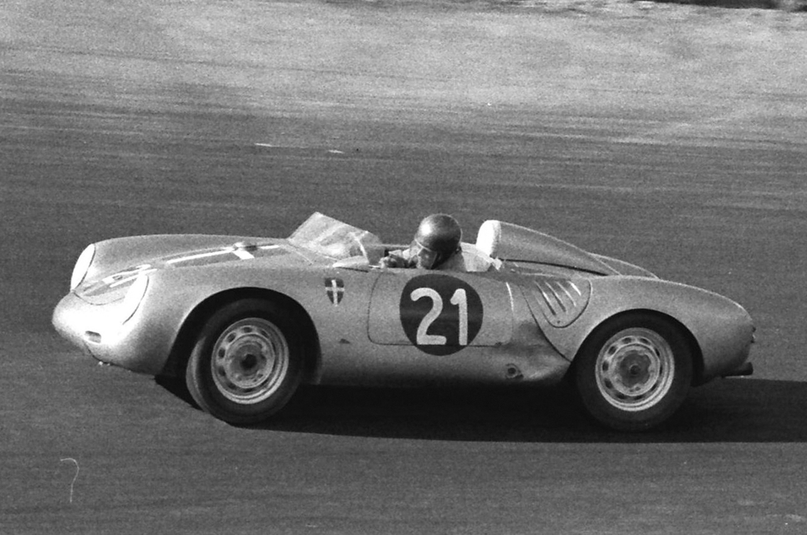 Classic & Sports Car – Rare Danish Porsche racer needs a new home