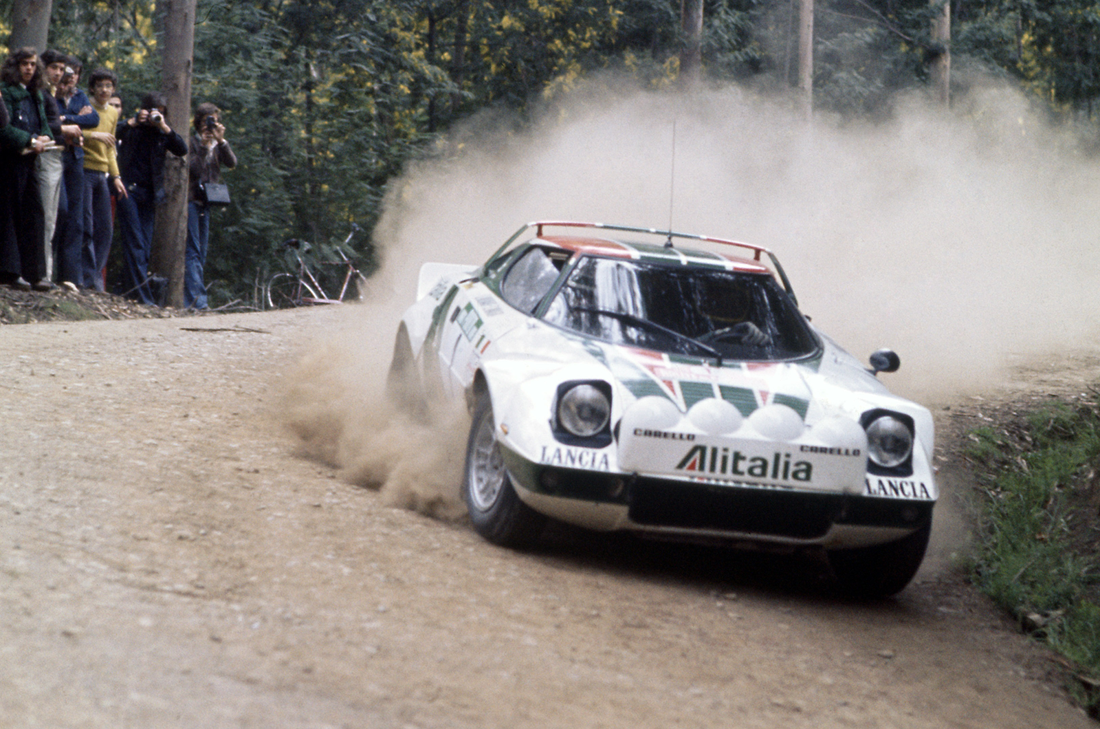 Classic & Sports Car – Lancia Stratos: rallying’s best road star?