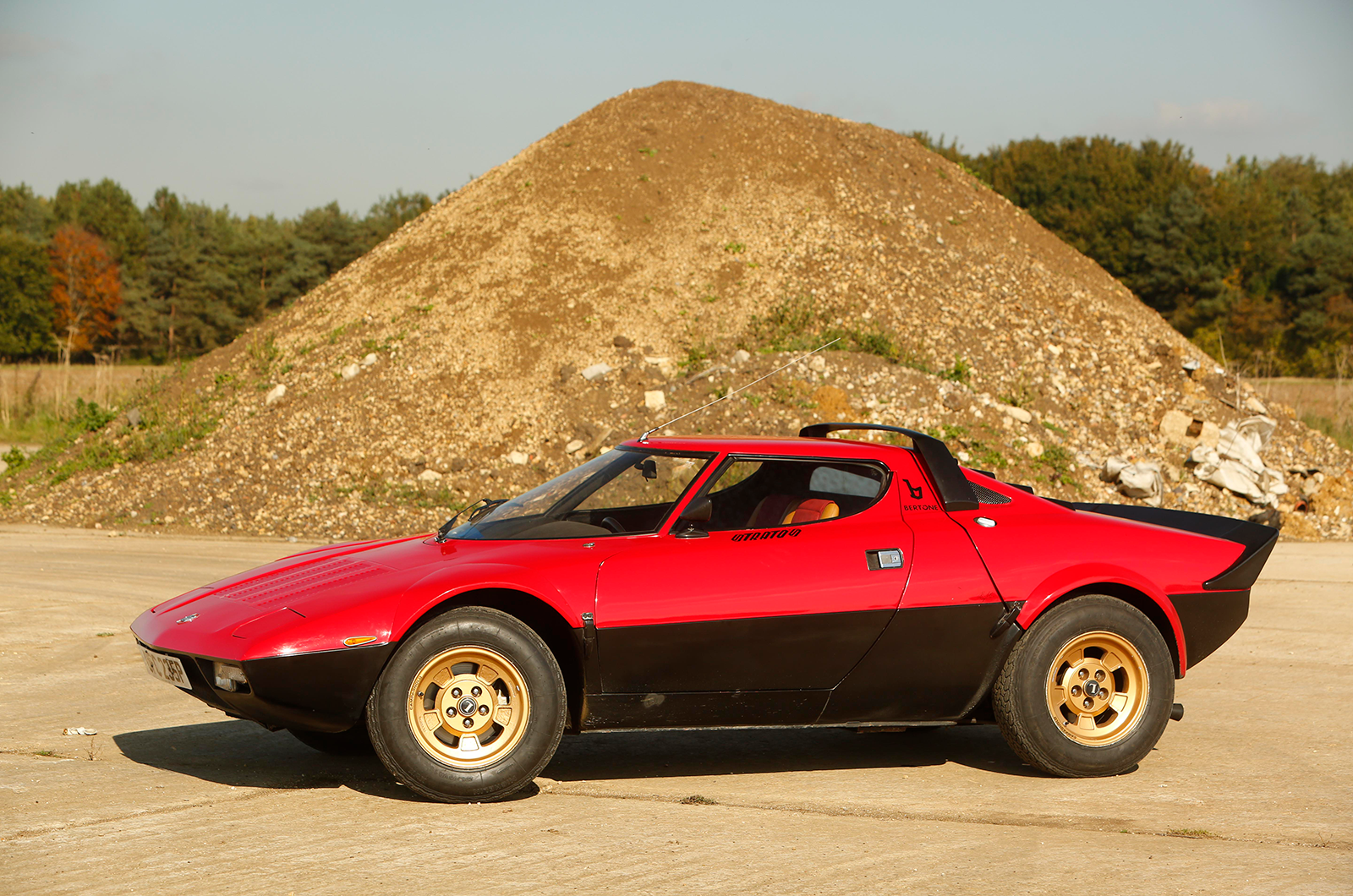 Classic & Sports Car – Lancia Stratos: rallying’s best road star?