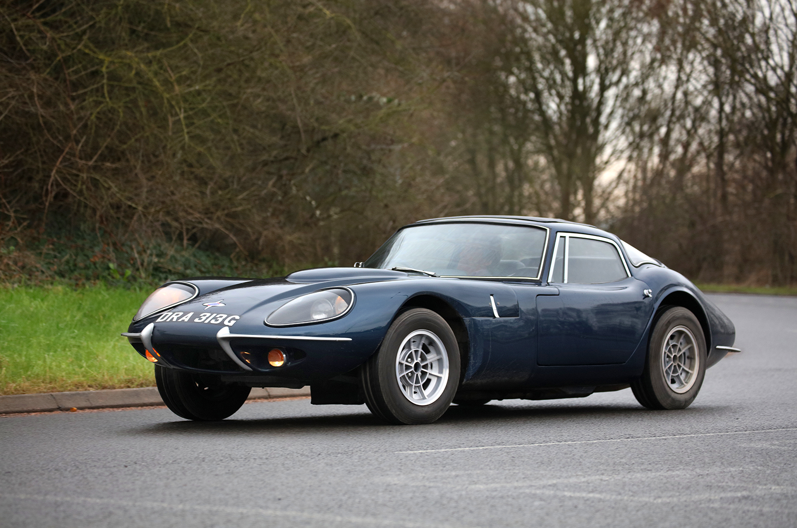 Classic & Sports Car – Don’t buy that, buy this: Jaguar E-type vs Marcos 3-Litre