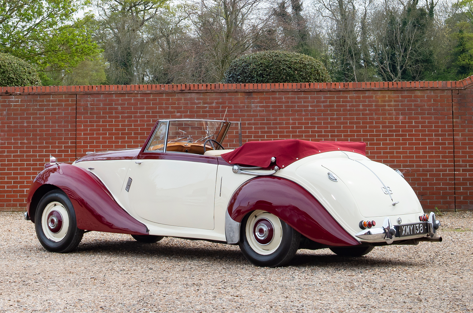 Classic & Sports Car – DB5 makes £850k as Astons dominate weekend sales