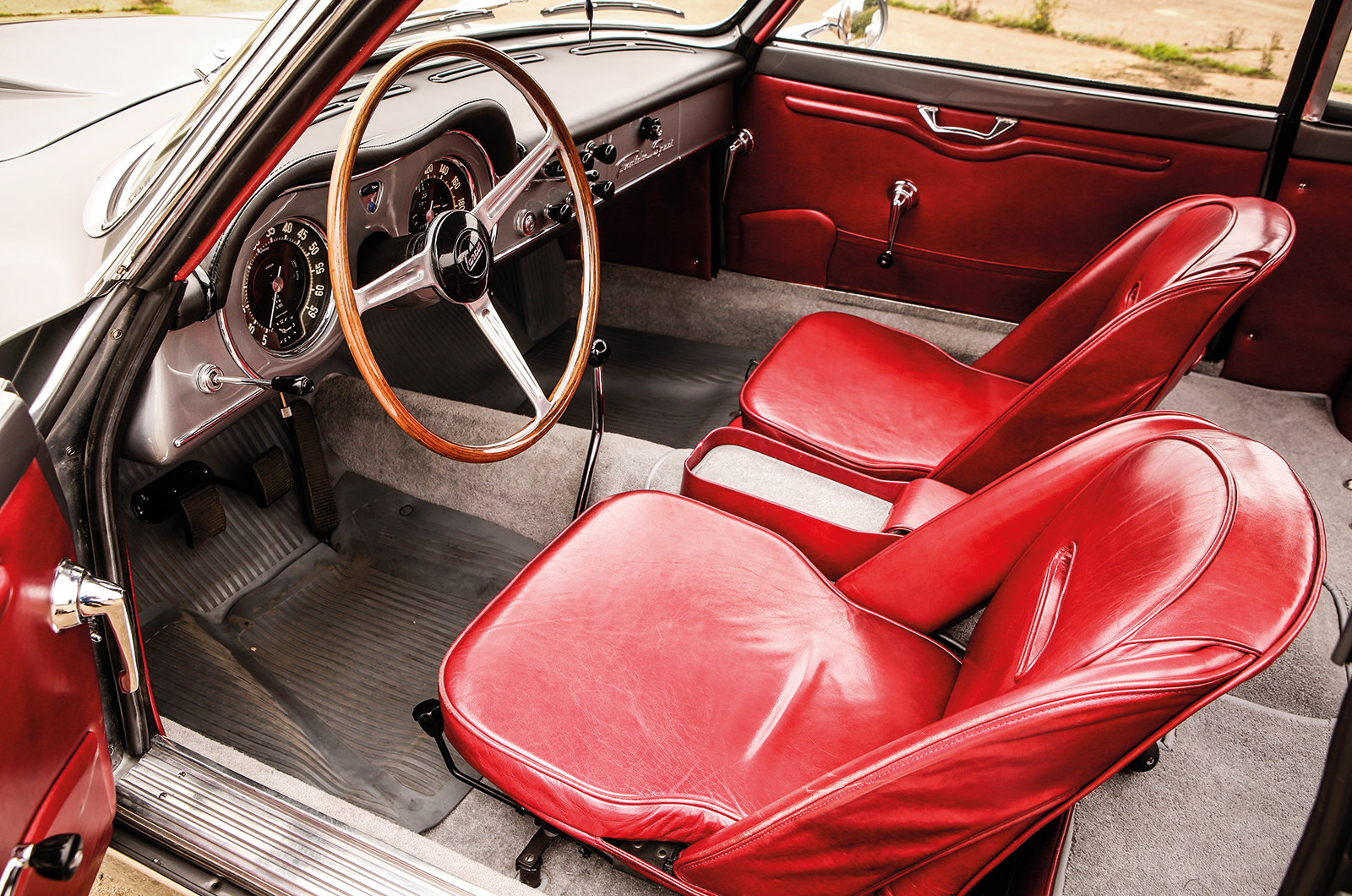 Classic & Sports Car – Lancia Flaminia family: the last of the proper Lancias