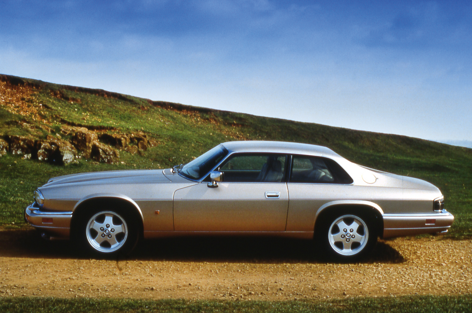 Classic & Sports Car – Buyer’s guide: BMW 8 Series (E31)