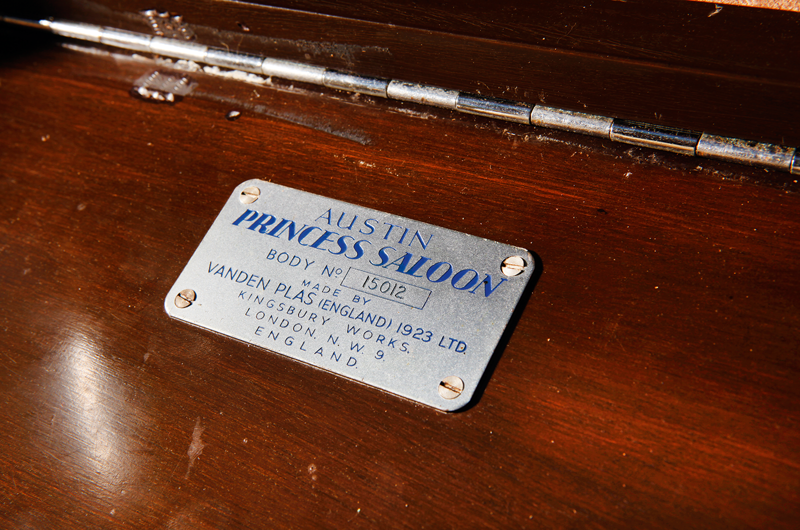 Classic & Sports Car – Guilty Pleasures: Austin Princess IV DS7