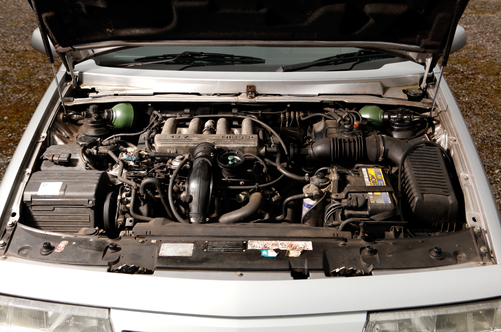 Classic & Sports Car – Celebrating the big Citroën saloon with DS, CX, XM and C6