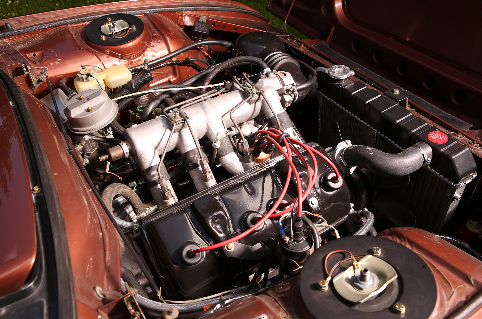 Don’t buy that, buy this: Peugeot 504 vs Mercedes Pagoda 