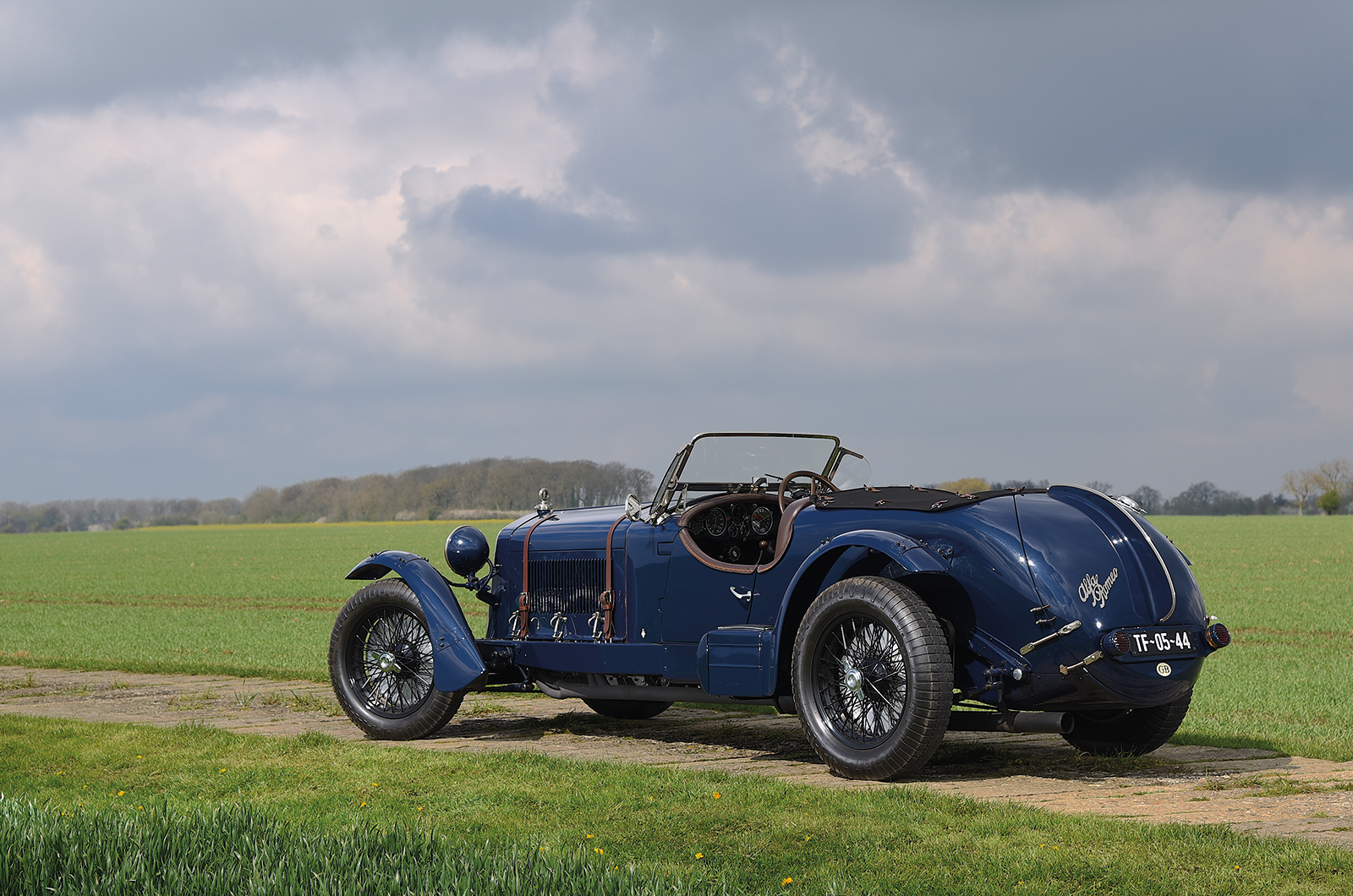 Classic & Sports Car – Alfa Romeo 8C: Driving a rare ‘Long Chassis’