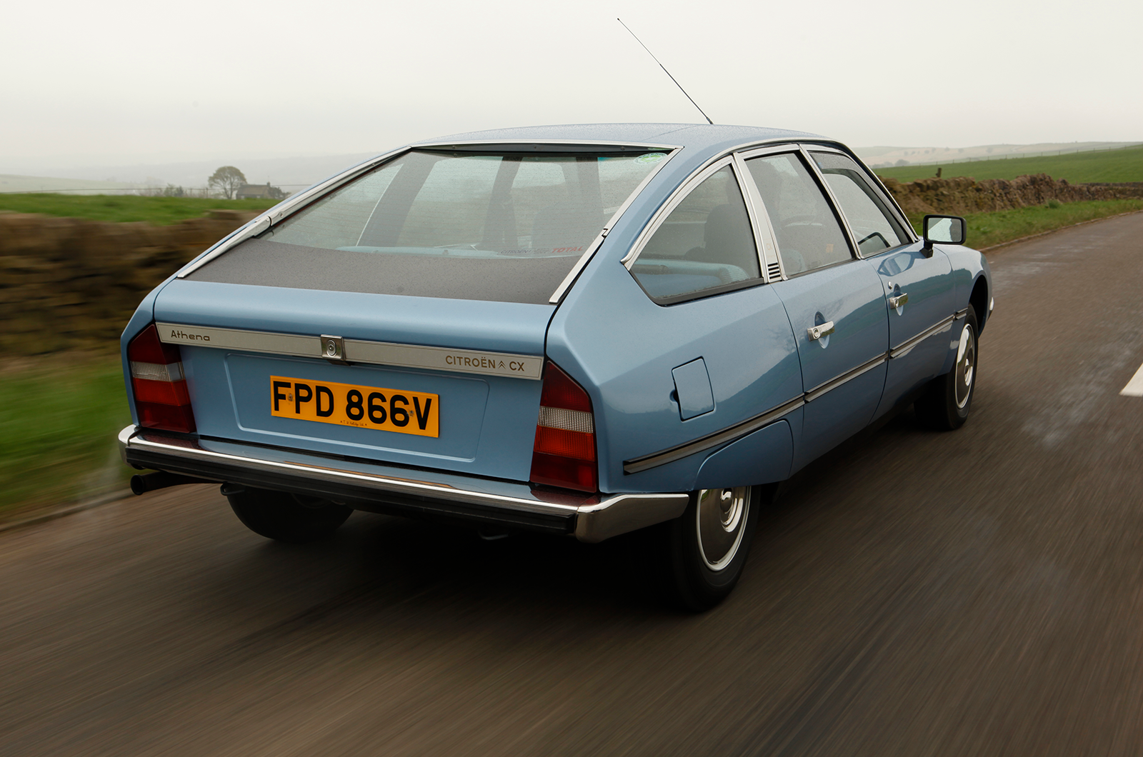 Classic & Sports Car – Celebrating the big Citroën saloon with DS, CX, XM and C6