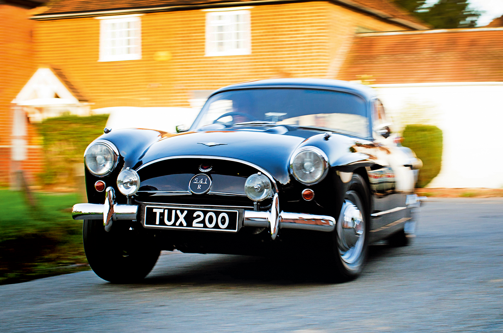 Classic & Sports Car – Champagne classics on a lemonade budget