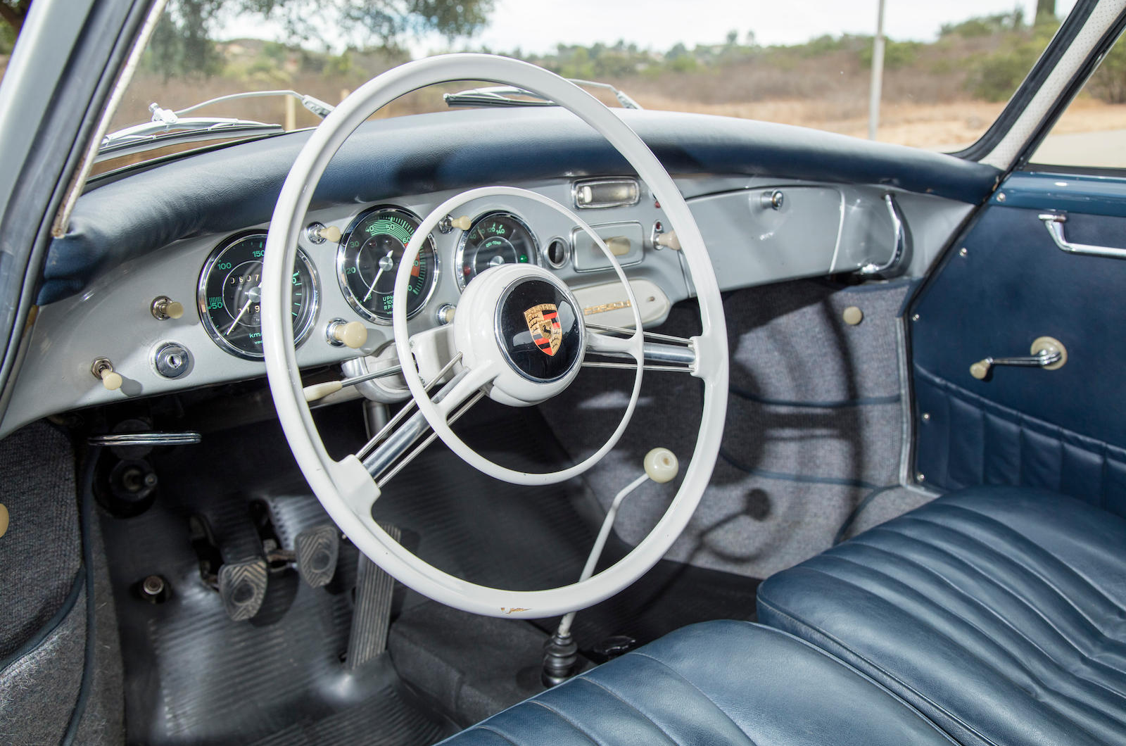 Classic & Sports Car – This Ferrari 330GTC is for sale with no reserve – and it’s not alone