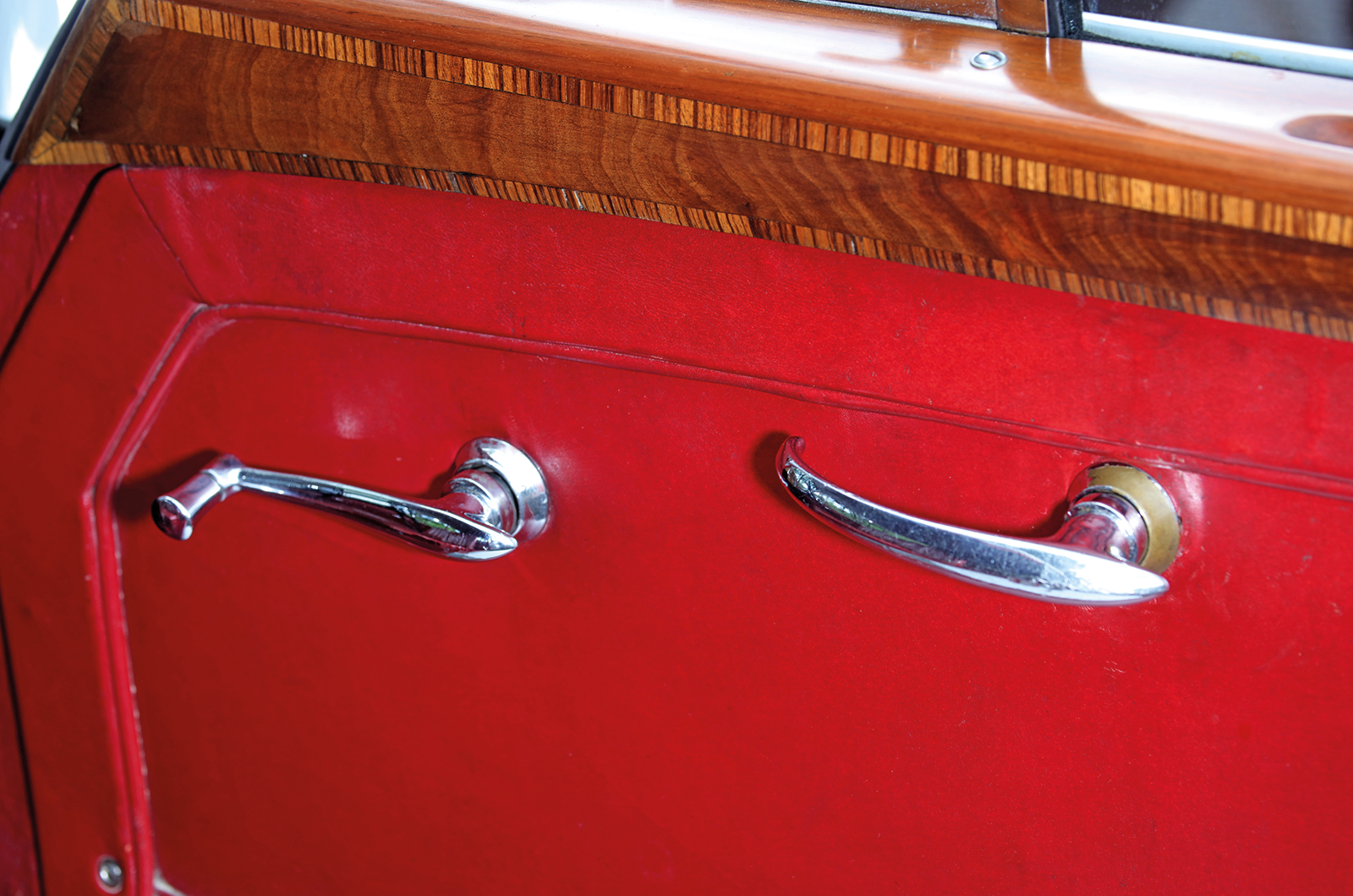 Classic & Sports Car – Bentley at 100: R-type Continental vs Continental R