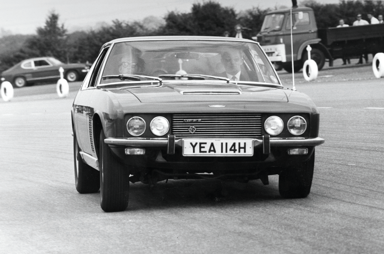 Classic & Sports Car – Buyer’s guide: Jensen Interceptor and FF