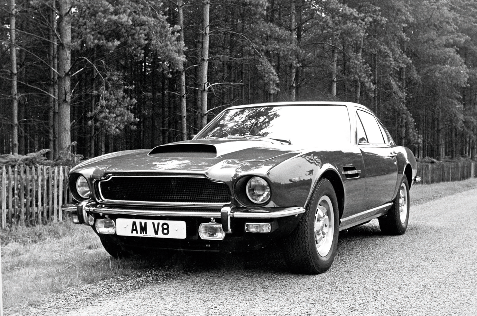 Classic & Sports Car – Buyer’s guide: Jensen Interceptor and FF