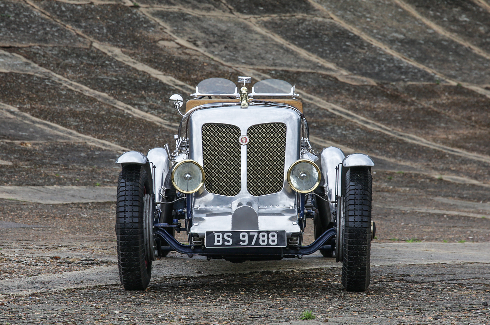 Classic & Sports Car – Unique aero-engined Minerva roars to auction