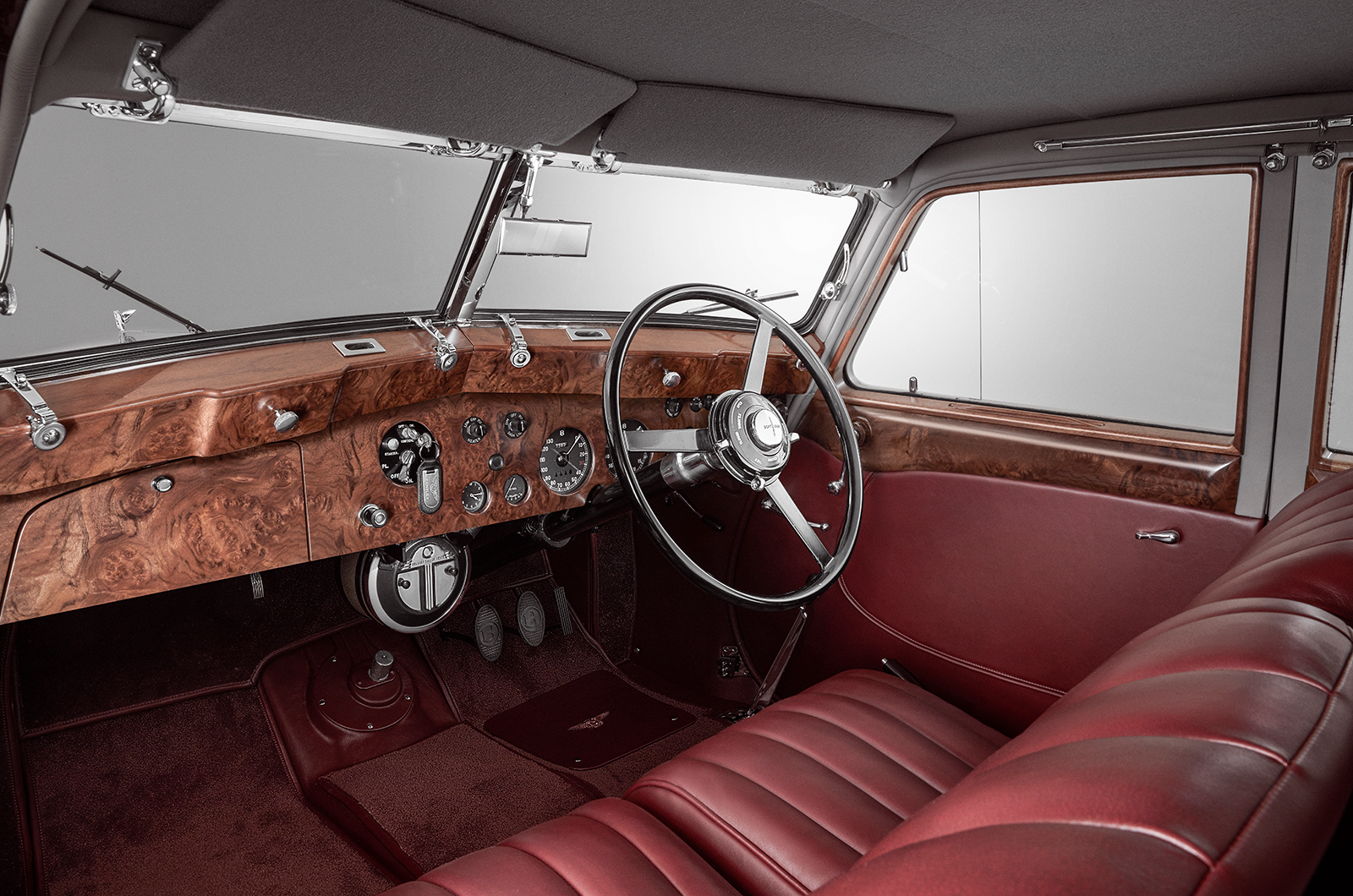 Classic & Sports Car – Reborn Corniche revives unique lost Bentley beauty