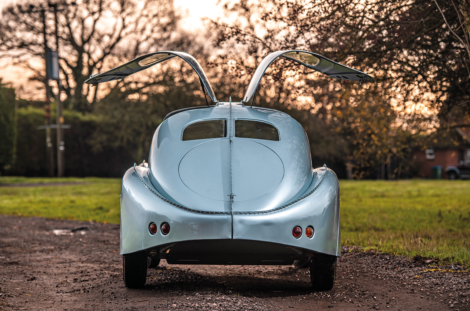 Classic & Sports Car – Bugatti Type 68: the missing link