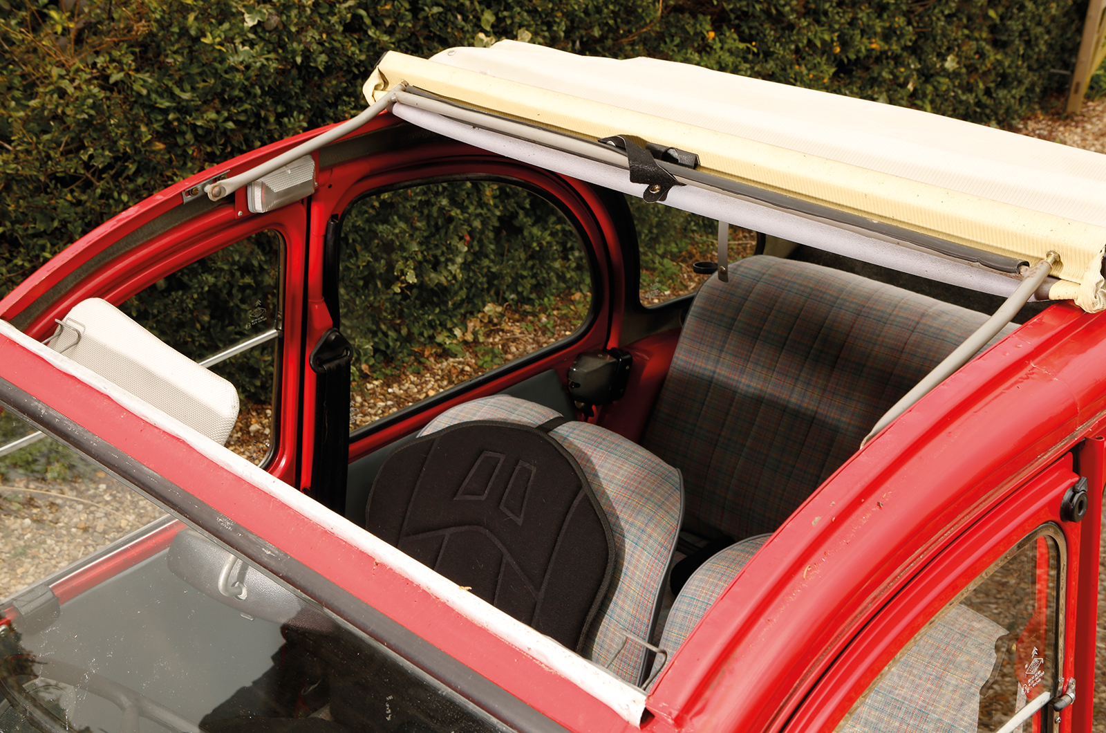 Classic & Sports Car – Buyer’s guide: Citroën 2CV