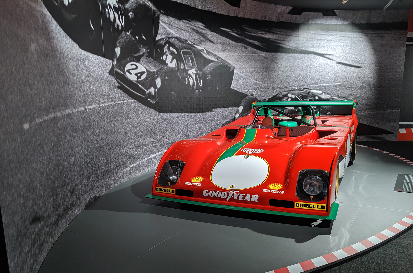 Classic & Sports Car – Inside Universo Ferrari