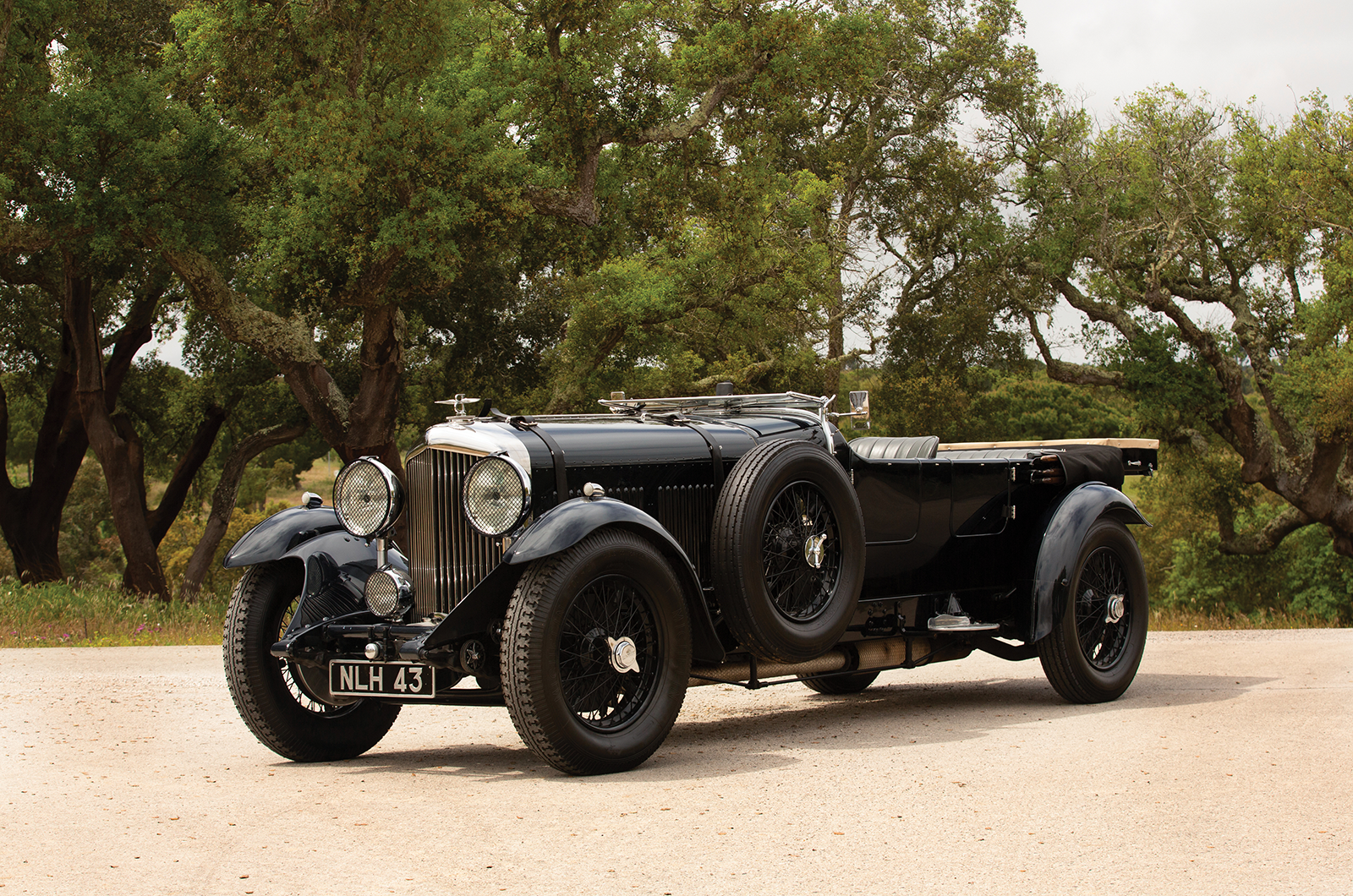 Classic & Sports Car – Bentley tops no-reserve, single-owner sale