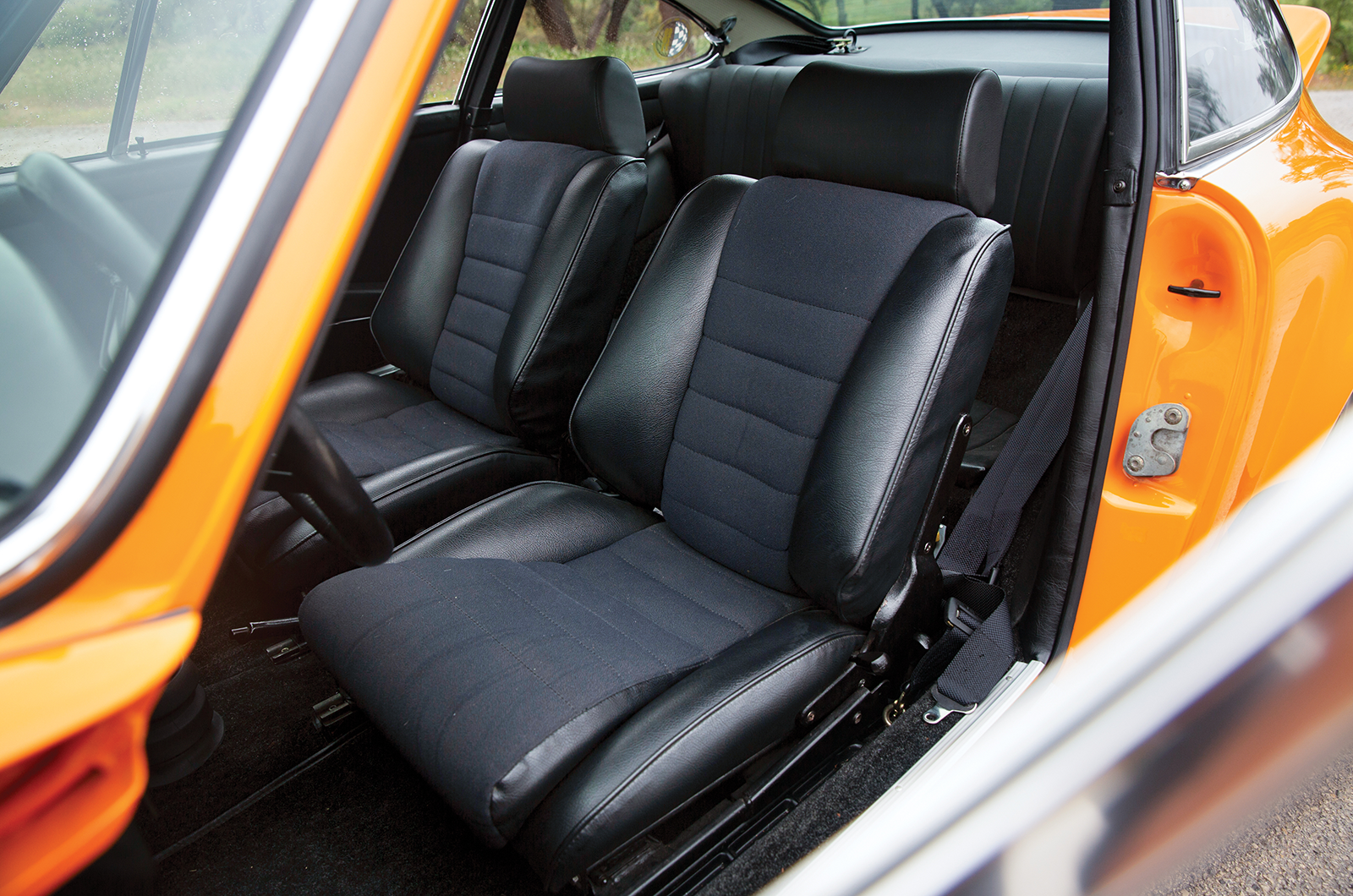 Classic & Sports Car – Bentley tops no-reserve, single-owner sale