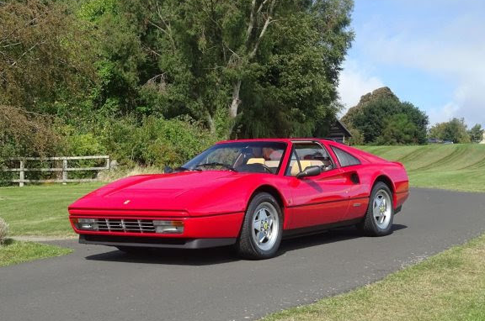 Classic & Sports Car – Timewarp Ferraris do exist – and they don’t have to cost millions
