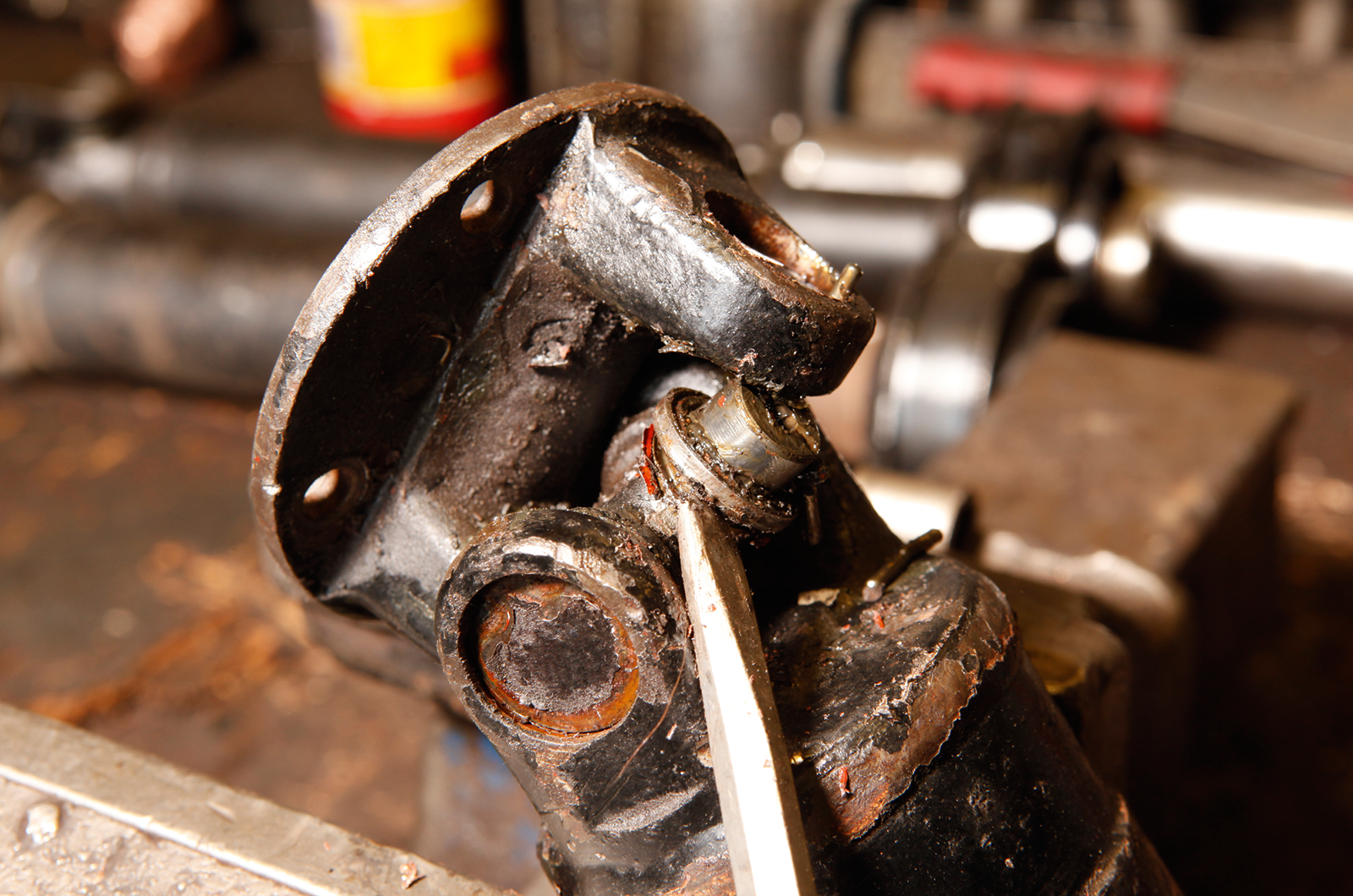 Classic & Sports Car – How to… overhaul a propshaft on your classic car