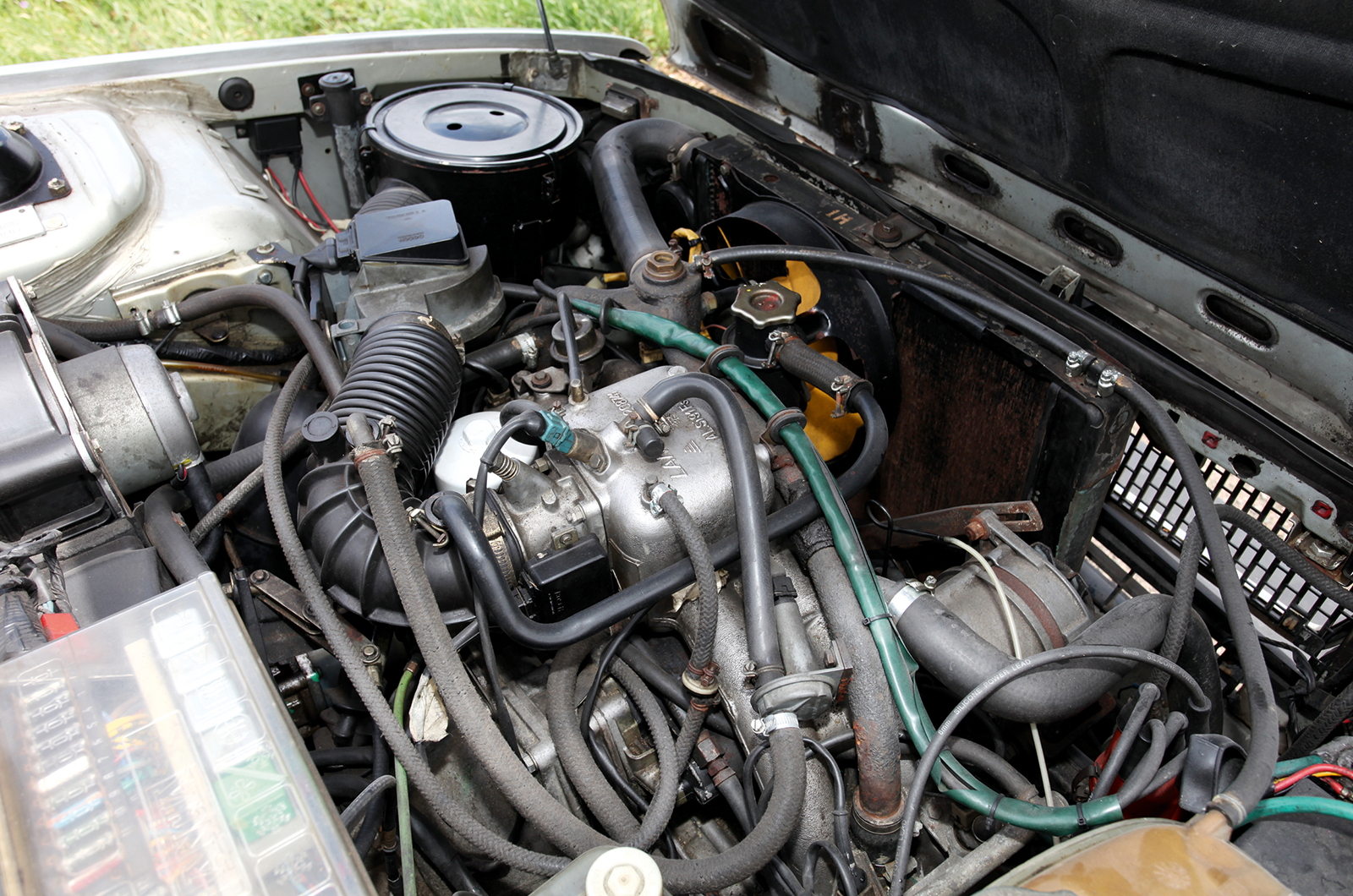 Classic & Sports Car – Luxury coupés: Mercedes 230CE vs Lotus Elite vs Lancia Gamma