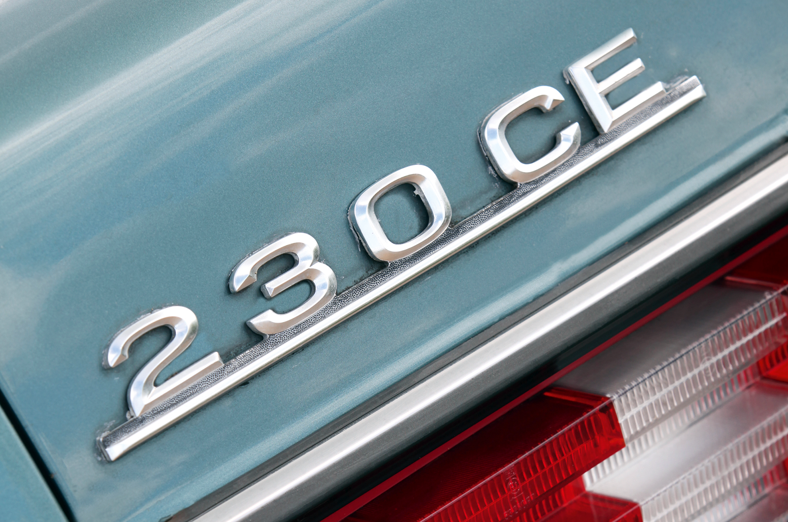 Classic & Sports Car – Luxury coupés: Mercedes 230CE vs Lotus Elite vs Lancia Gamma