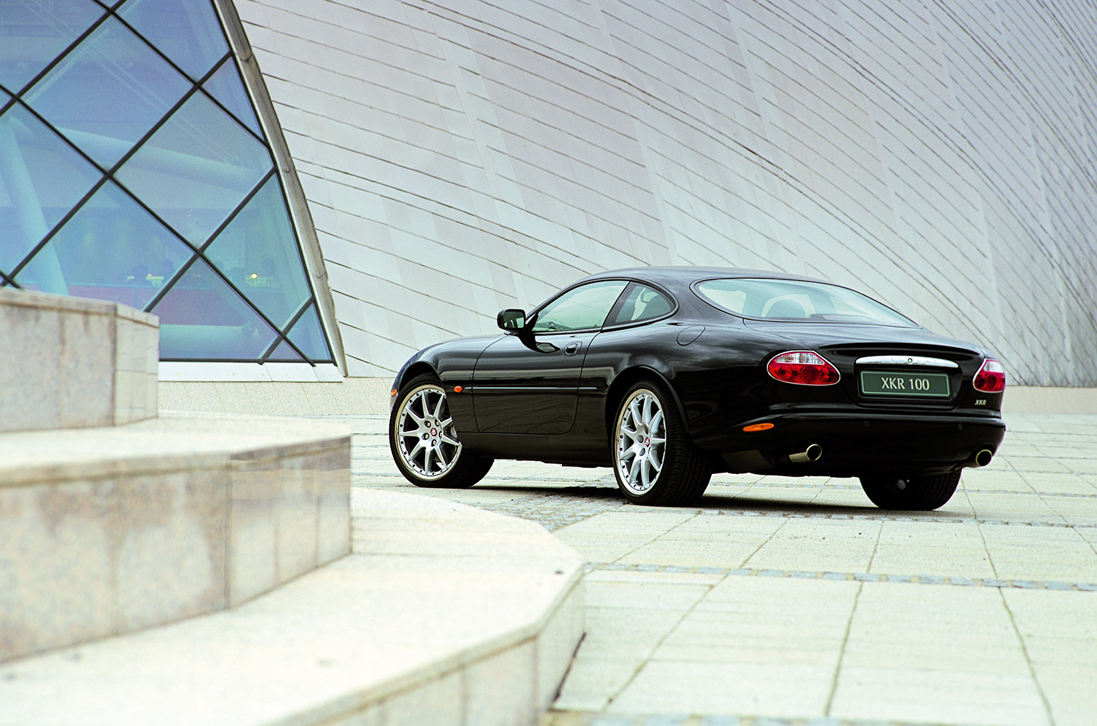 Classic & Sports Car – Jaguar XK8/XKR