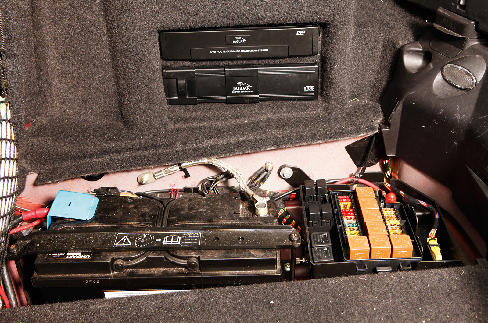 Classic & Sports Car – Jaguar XK8/XKR