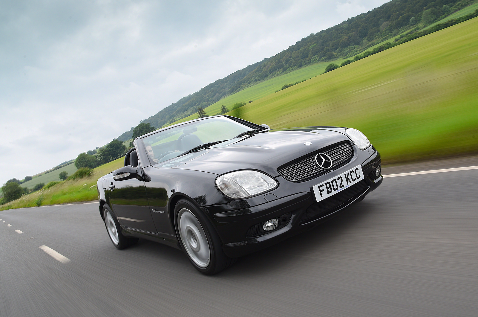 Classic & Sports Car – Natural brawn thrillers: Mercedes-Benz SLK32 AMG vs BMW Z3 M Roadster