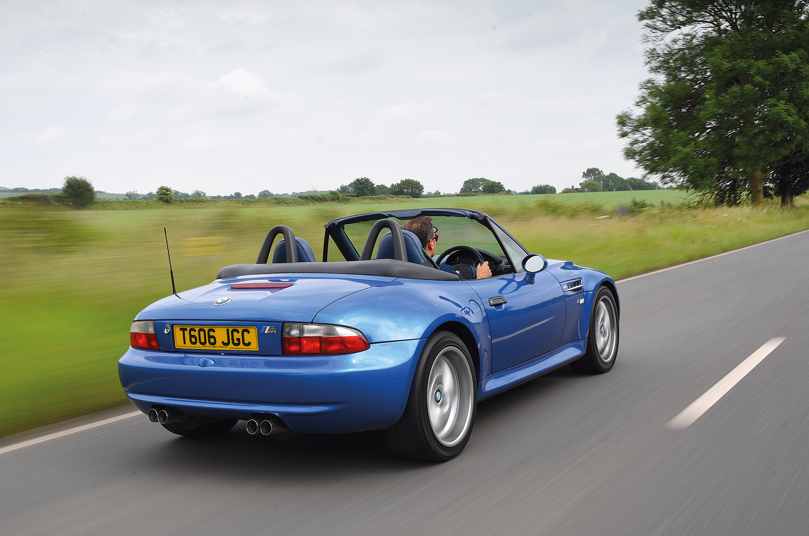 Classic & Sports Car – Natural brawn thrillers: Mercedes-Benz SLK32 AMG vs BMW Z3 M Roadster