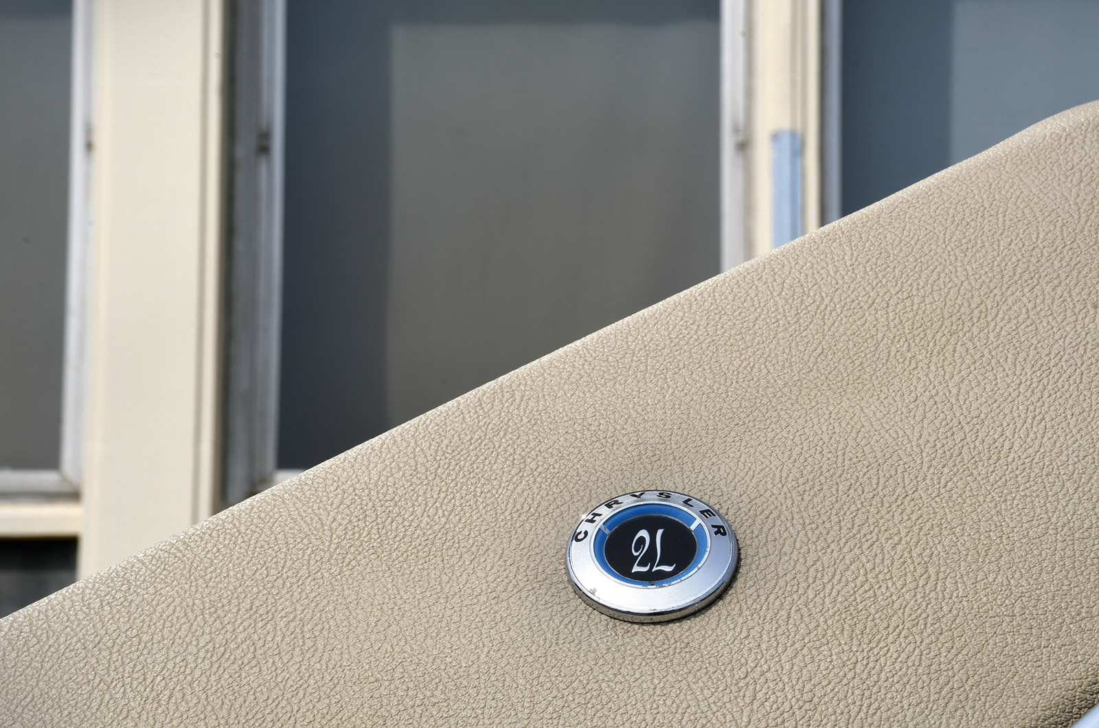 Classic & Sports Car – This is the modern world: Chrysler 2 Litre, Peugeot 504GL & Fiat 132