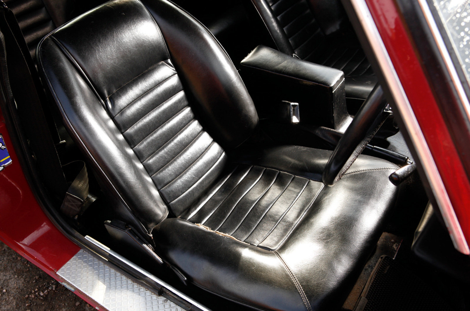 Classic & Sports Car – Buyer’s guide: Reliant Scimitar GTE