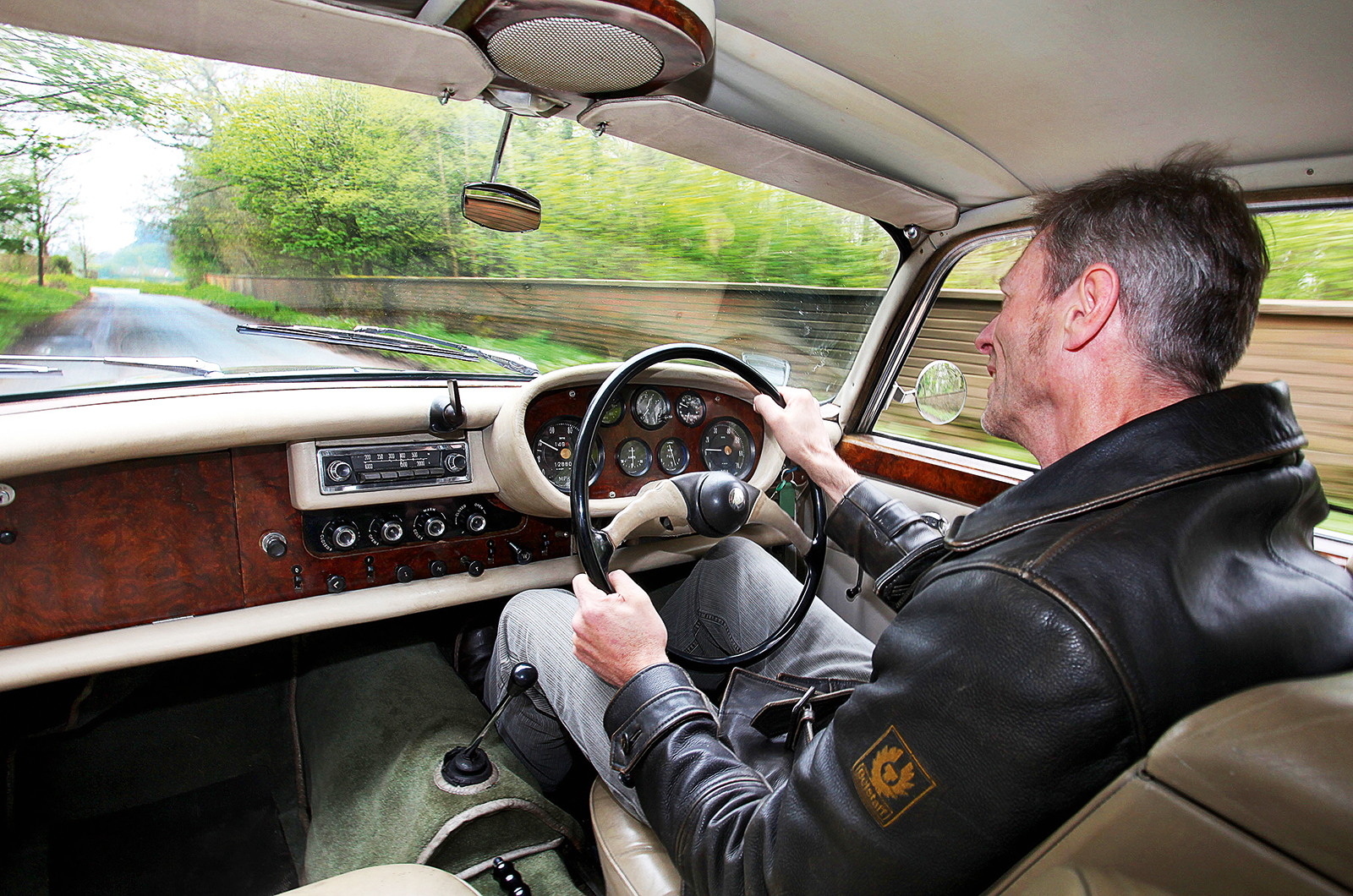 Classic & Sports Car – Don’t buy that, buy this: Bristol 406 vs Mercedes Ponton Coupé