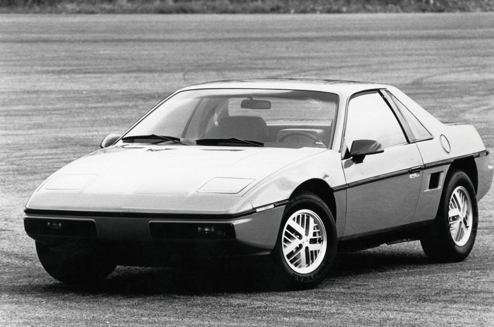 Classic & Sports Car – Buyer’s guide: DeLorean DMC-12