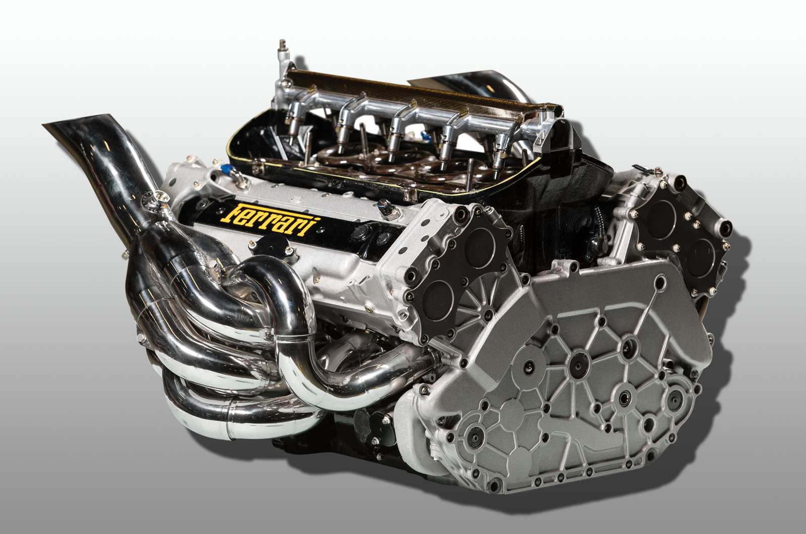 Classic & Sports Car – $100k Senna helmet tops F1 memorabilia sale