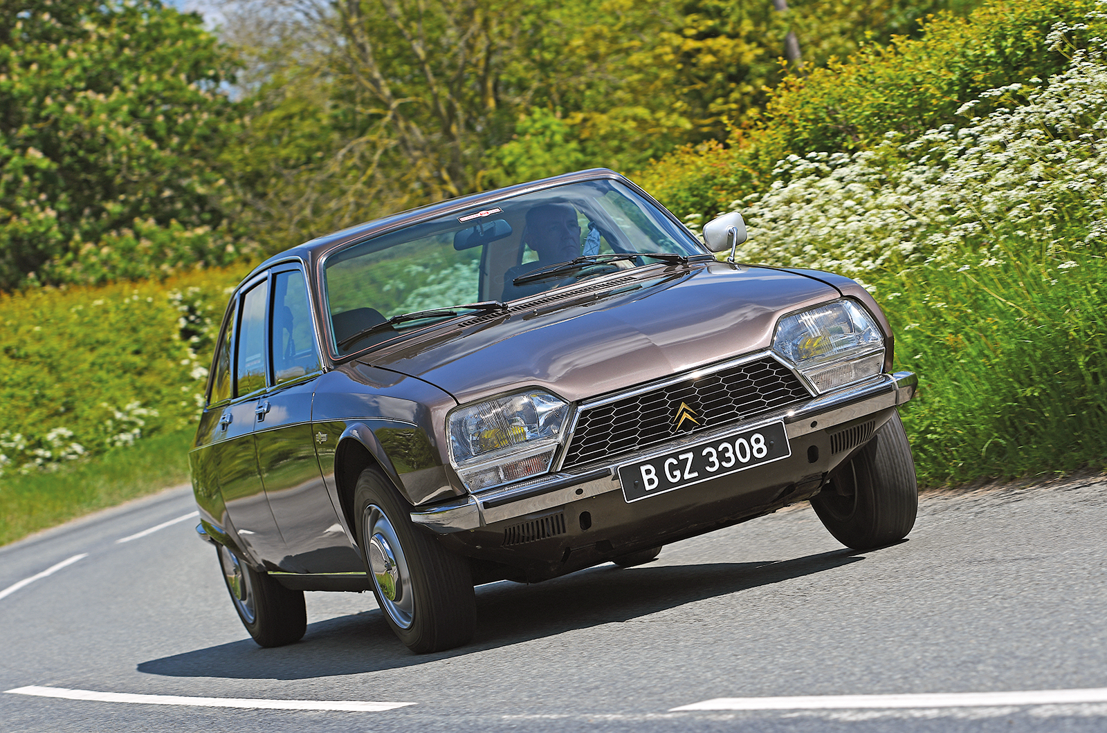 Hydropneumatic suspension ensures gliding progress for the GS