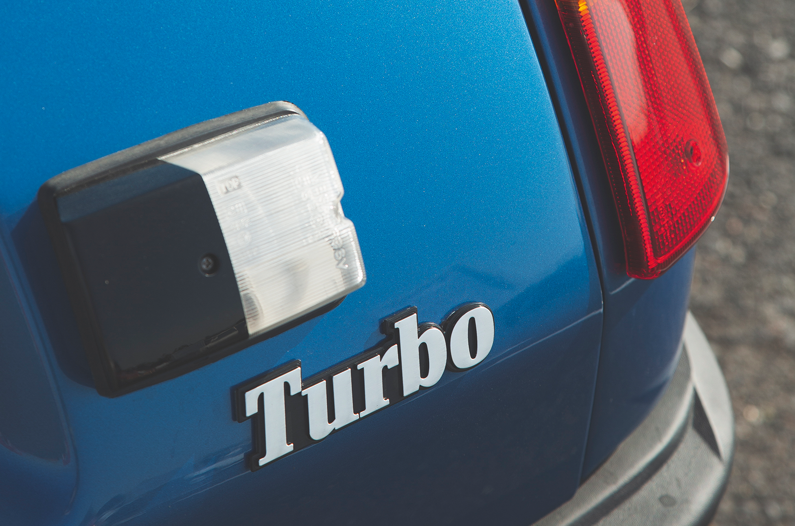 Classic & Sports Car – Renault’s lively 5s: Gordini Turbo and Turbo 2 on track