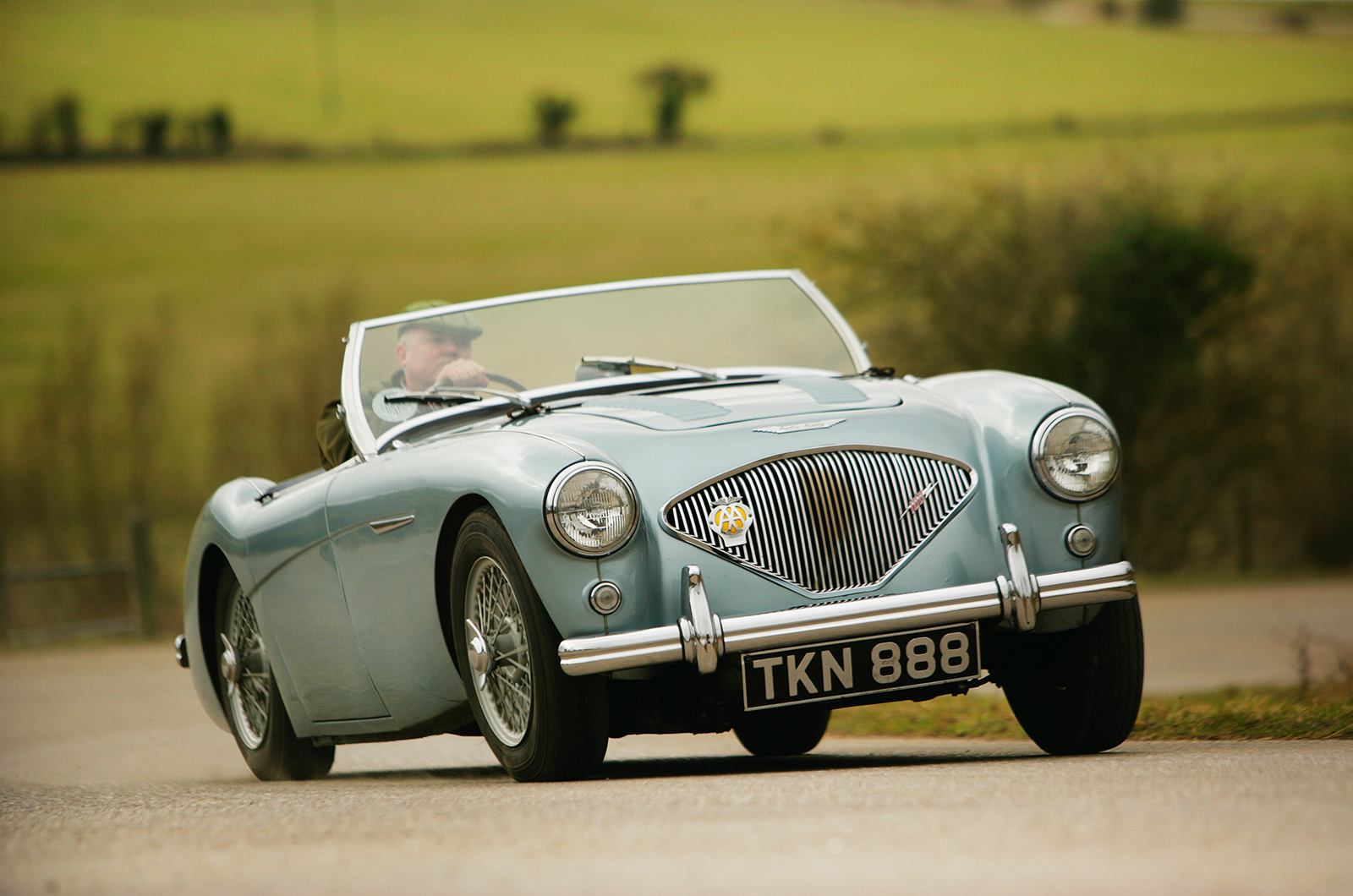Classic & Sports Car – Bargain ’50s greats: Austin-Healey 100 vs Morgan Plus 4 vs Triumph TR2