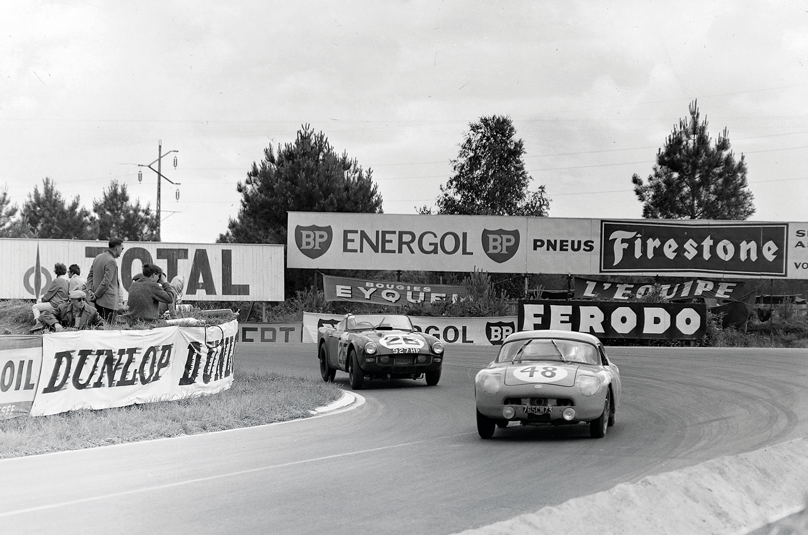 Classic & Sports Car – DB HBR4: Le Monstre of Paris