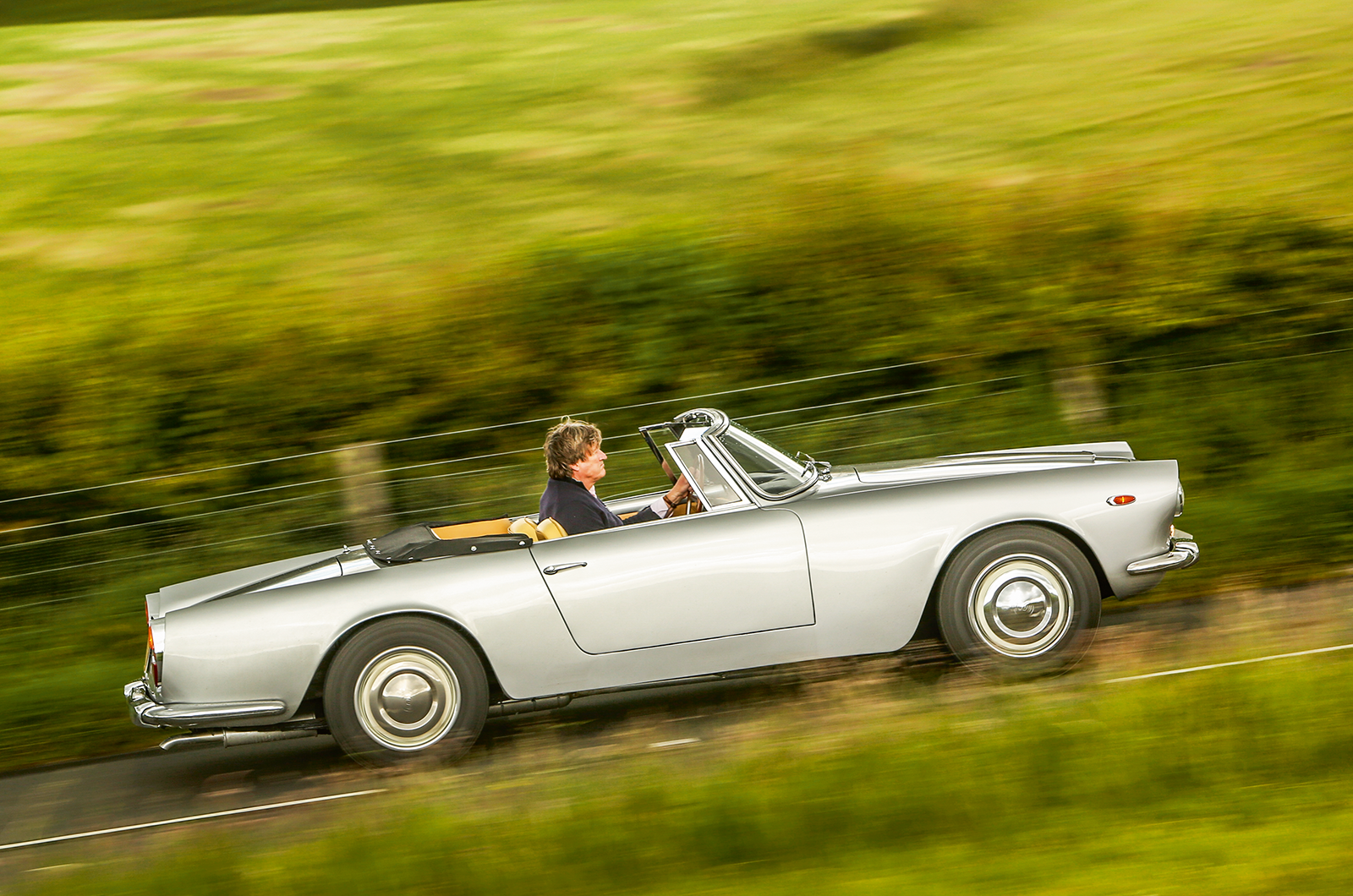 Classic & Sports Car – Buyer’s guide: Mercedes-Benz 230-280SL ‘Pagoda’