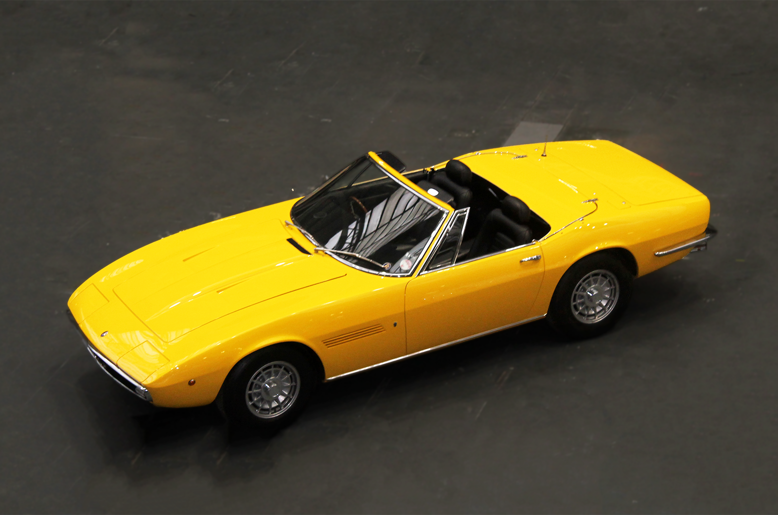 Classic & Sports Car – 8 reasons to visit The London Classic Car Show 2020