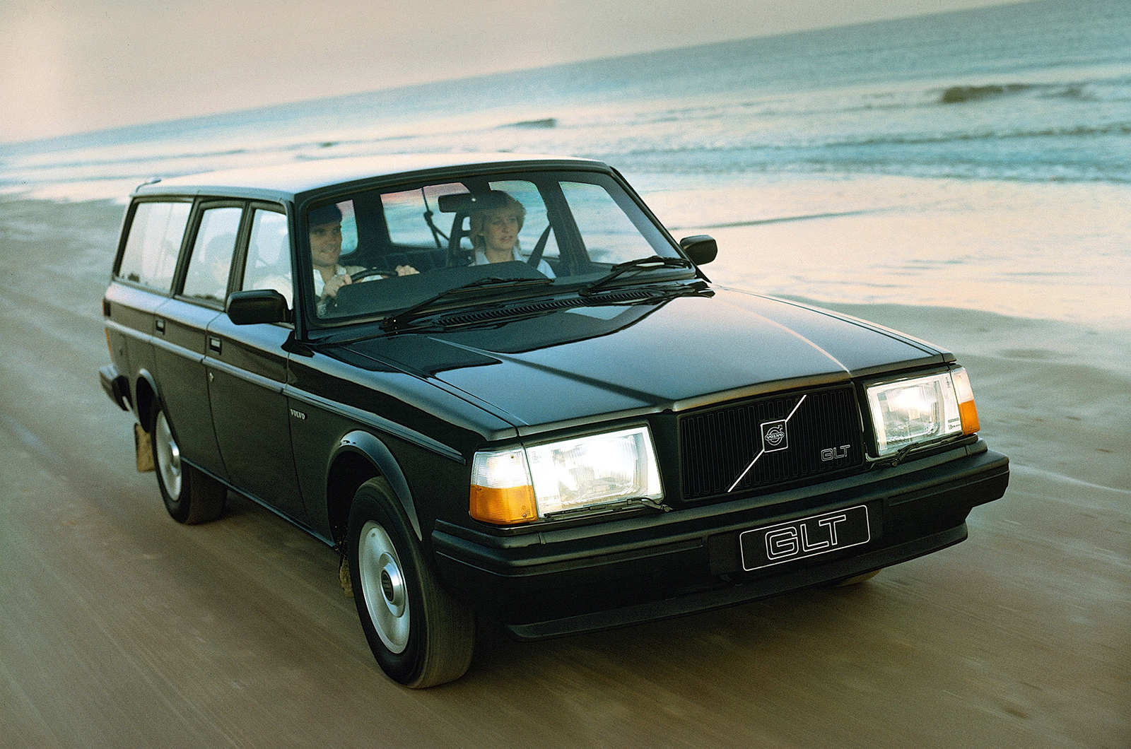 Classic & Sports Car – Guilty pleasures: Volvo 145 and 245