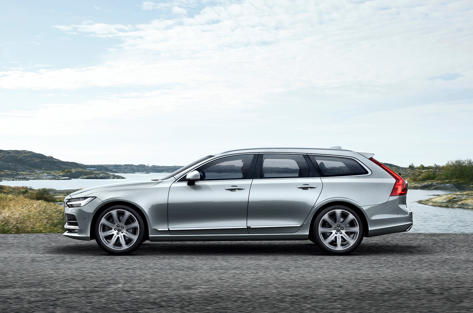 Classic & Sports Car – Guilty pleasures: Volvo 145 and 245