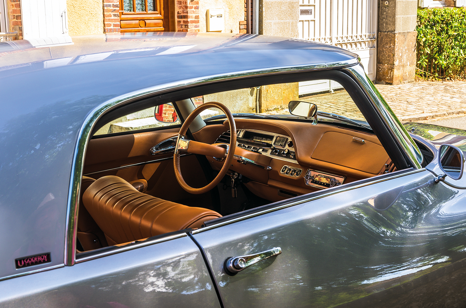Classic & Sports Car – Grand Palais: the DS coupé Citroën should have made