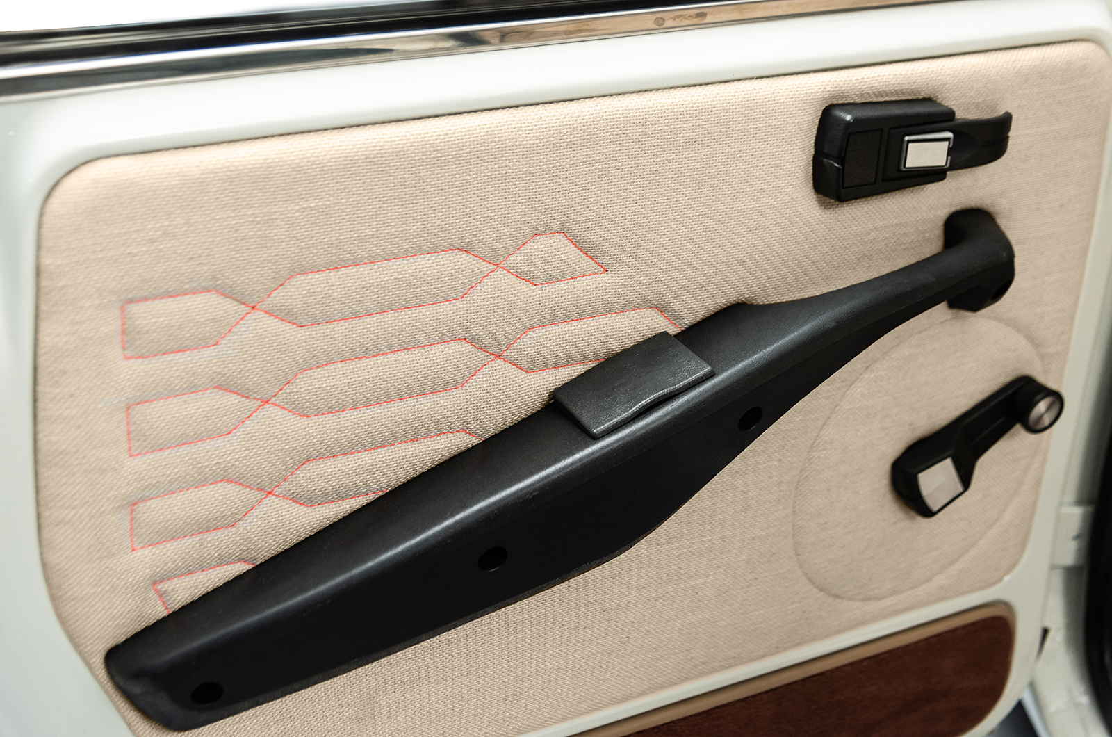 The interior design is eccentrically Citroën