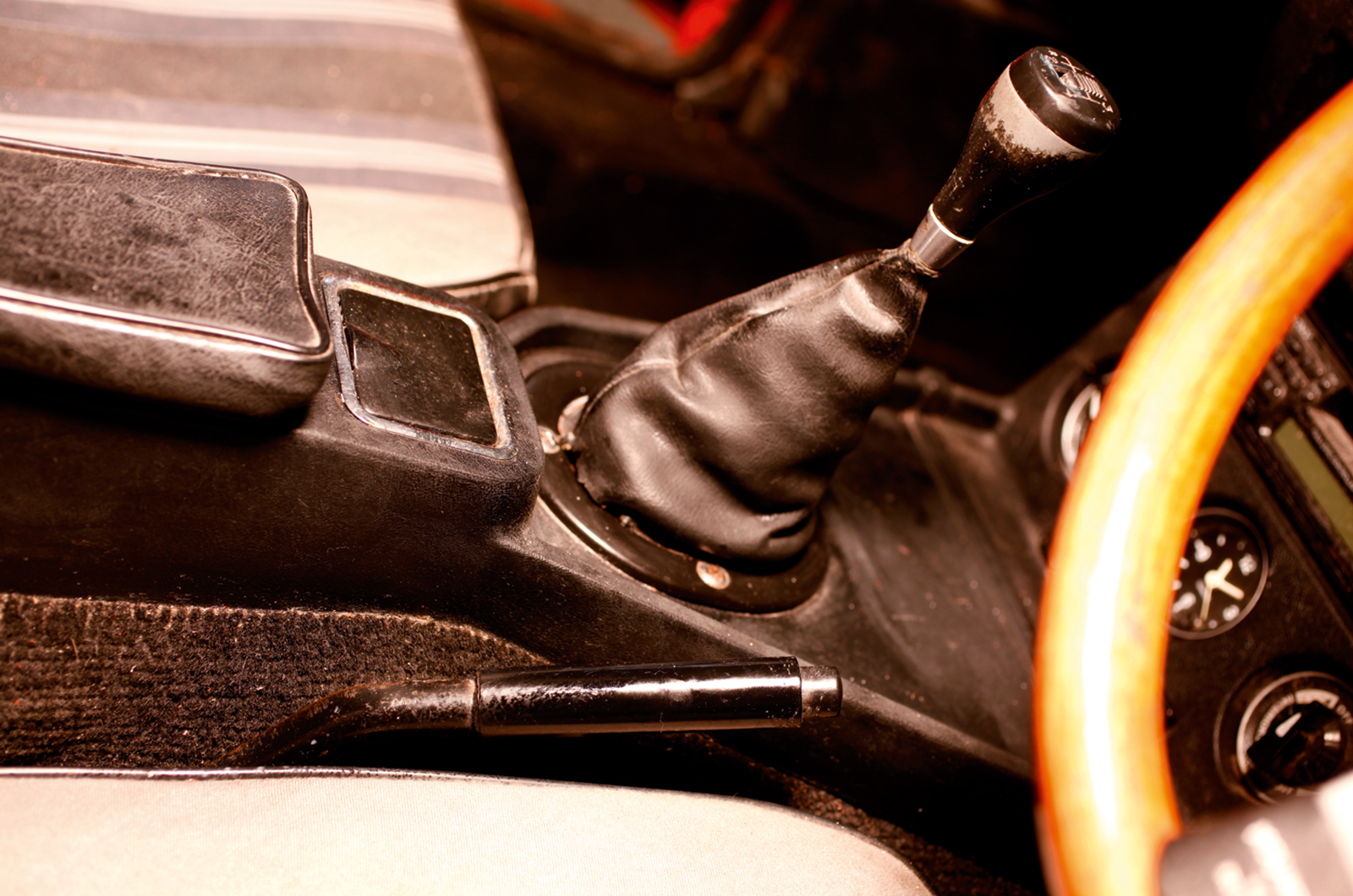 Leave the handbrake off when you store your classic car