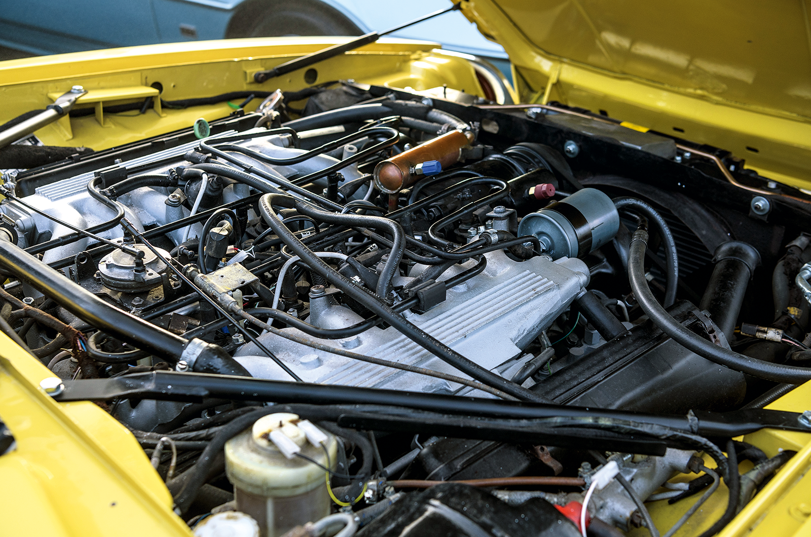 Classic & Sports Car – Jaguar XJ-S vs Lotus Elite: New order grand tourers