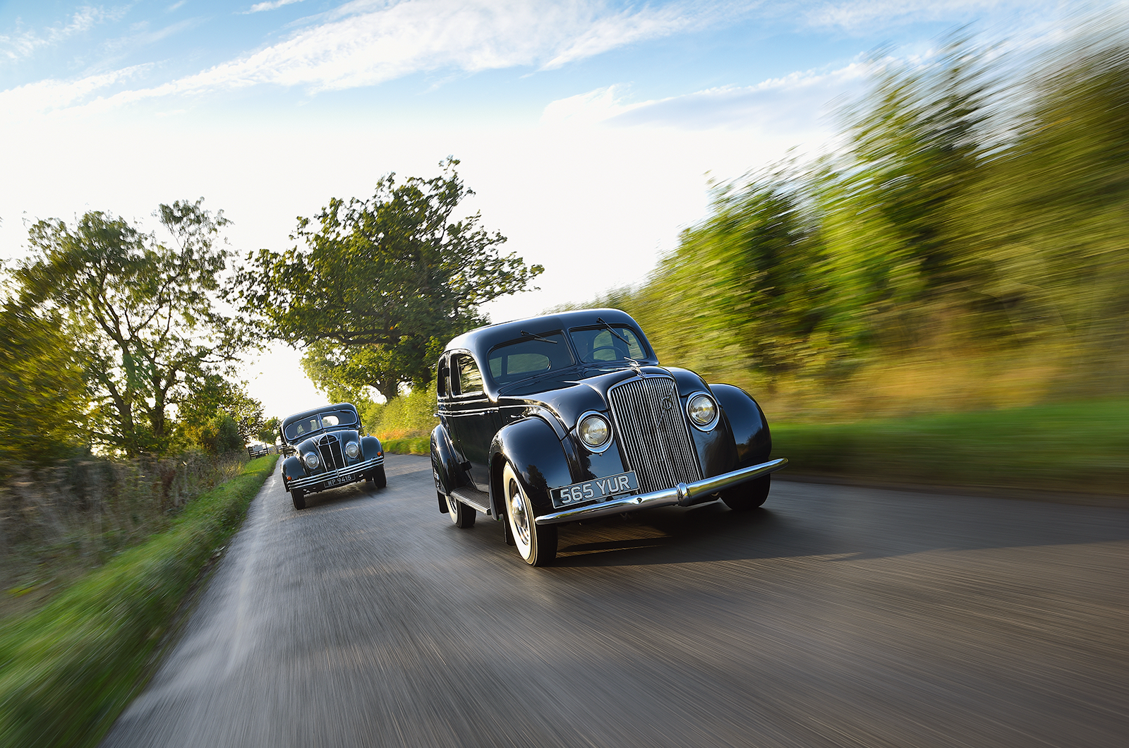 Classic & Sports Car – Chrysler Airflow vs Volvo Carioca: Streamlined sensations